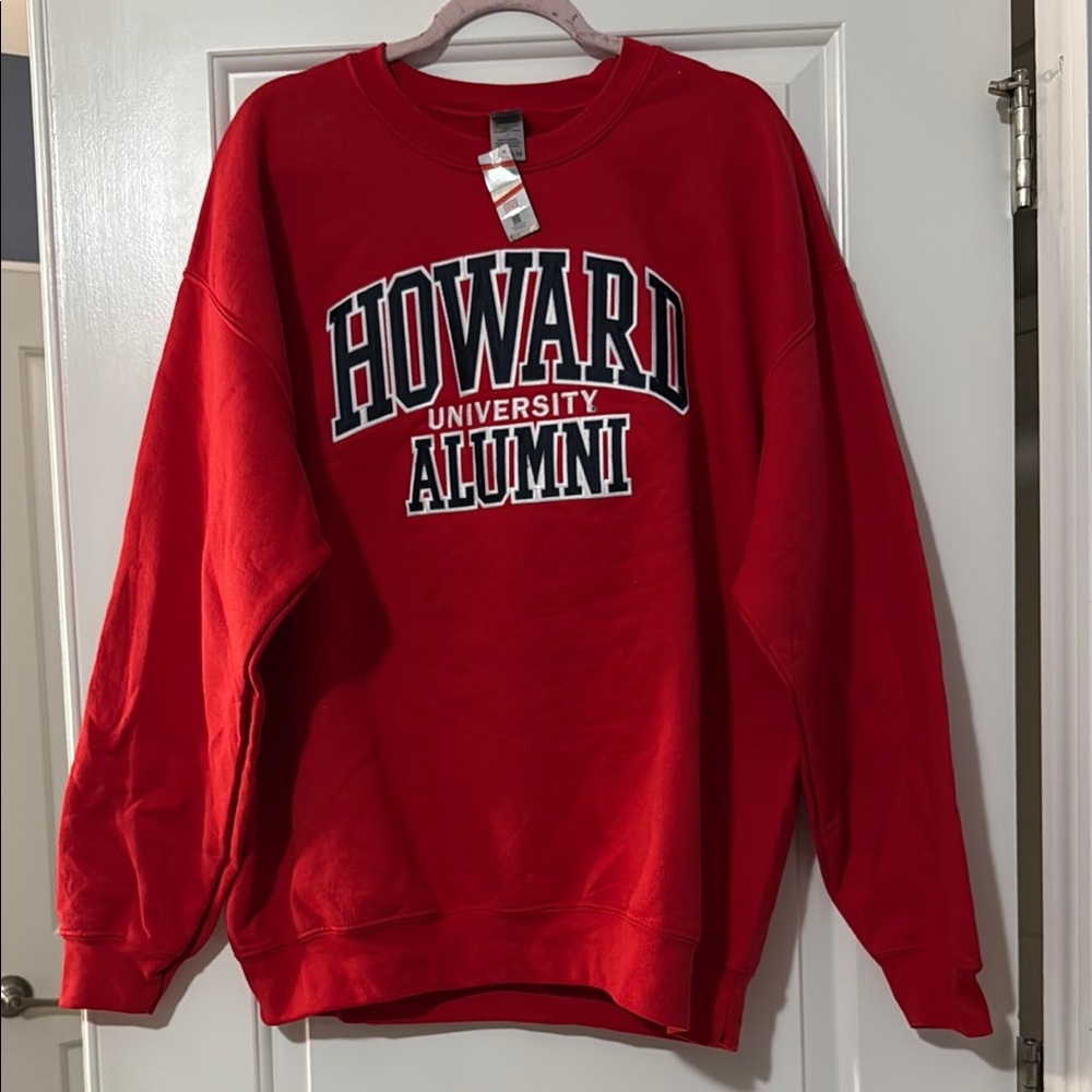 Gildan Red Crewneck Sweater Howard Alumni NEW